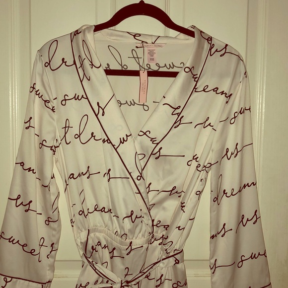 Silky VS Sleep Romper - Picture 2 of 3